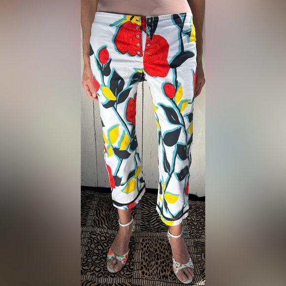 Hype Floral Print Capri Pants (8) - Picture 5 of 17